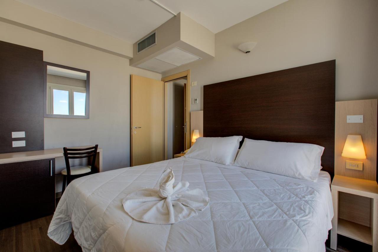 Hotel Aiglon Rimini Zewnętrze zdjęcie